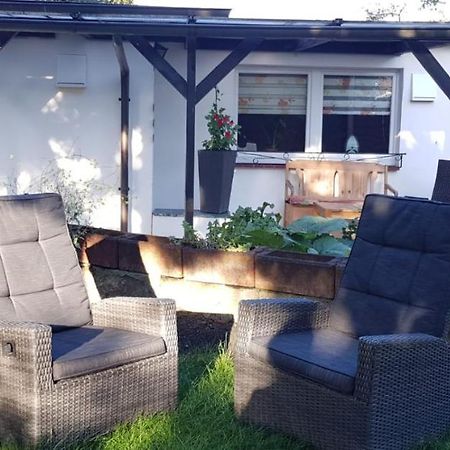 Bungalow An Der Tanne Mit Uberdachter Terrasse Düsseldorf Zewnętrze zdjęcie